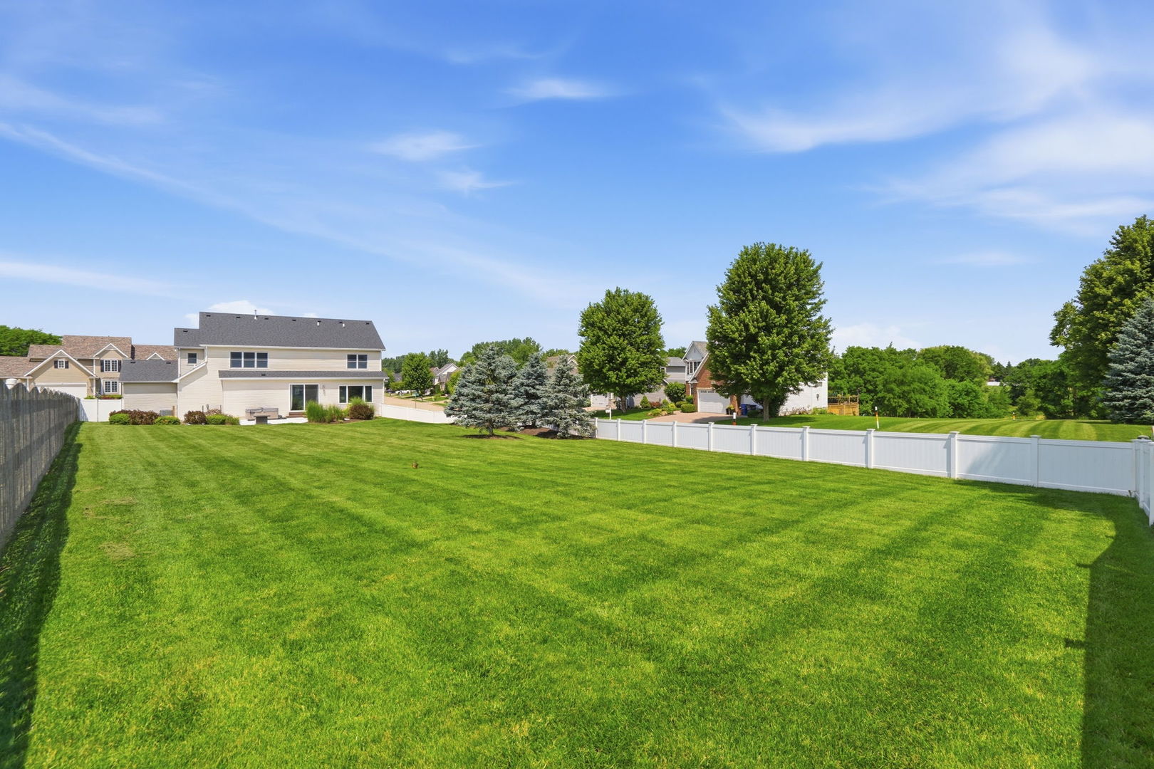 4889 Allen Road Bettendorf, IA 52722 - Photo 39 of 40
