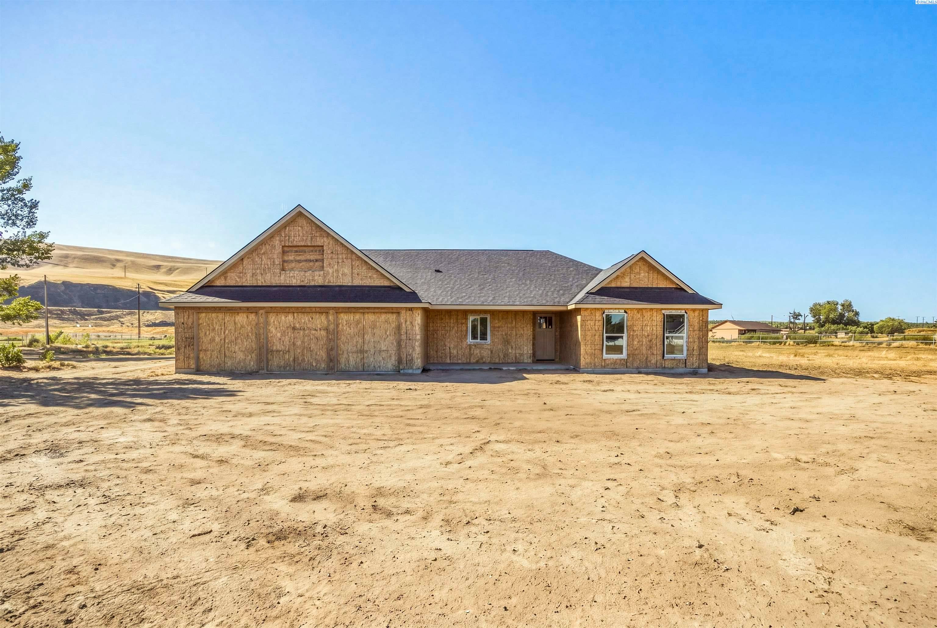 90404 West Hess Road Prosser, WA 99350 - Photo 3 of 34 Gallery Image 3