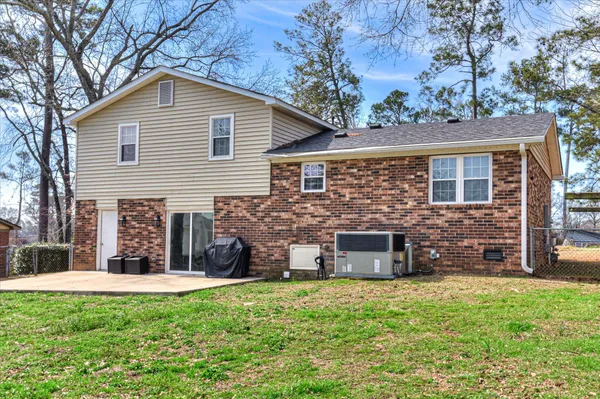 $300,000 | 140 Oakridge Drive, Martinez, GA 30907