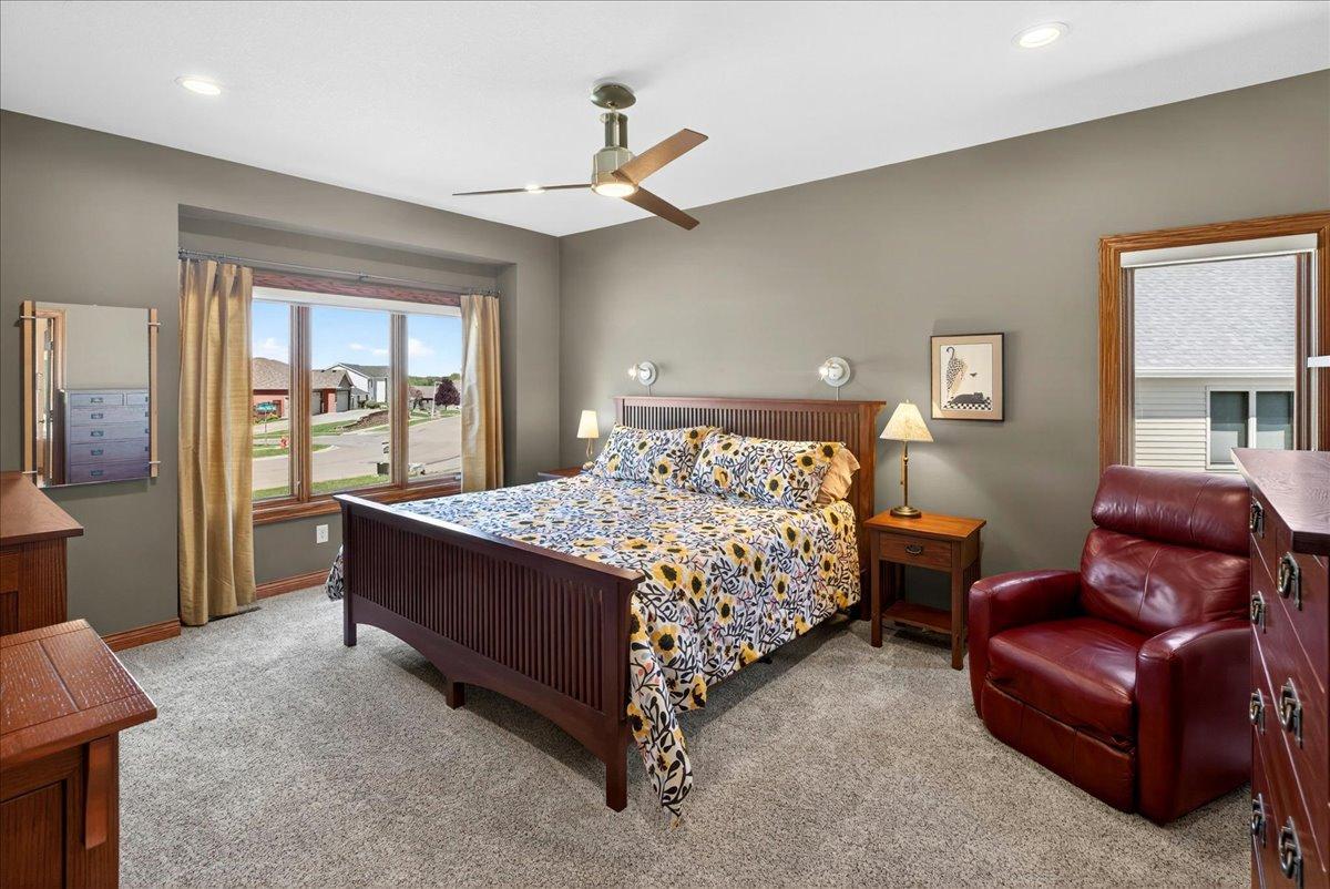 5236 Southern Ridge Lane Southwest Rochester, MN 55902 - Photo 19 of 44