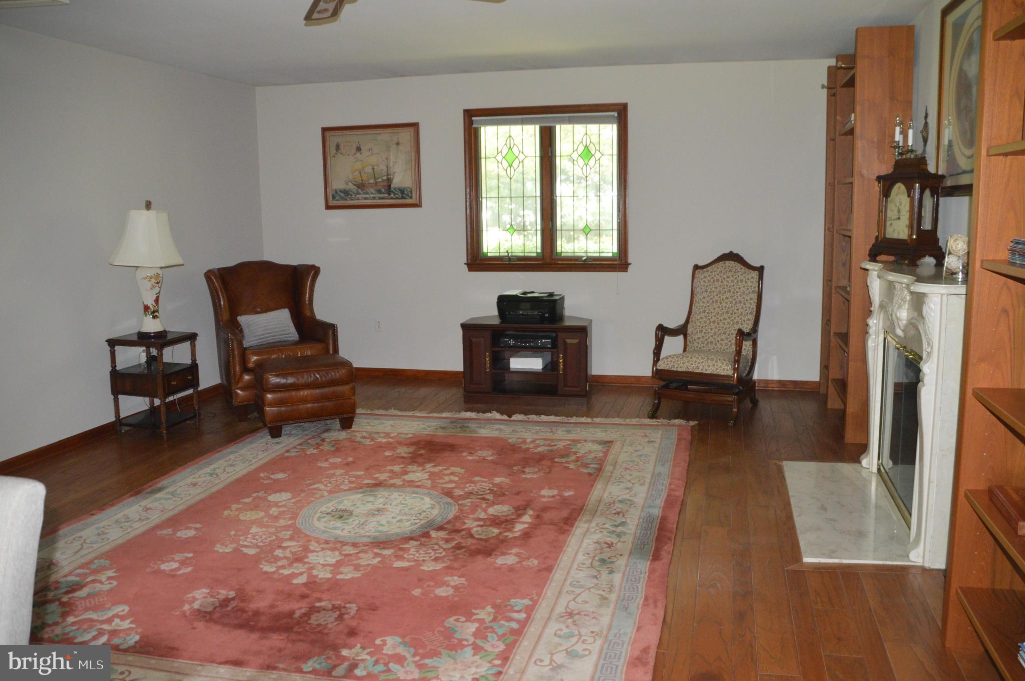 207 Harding Road Southampton, PA 18966 - Photo 14 of 41 Library/Den