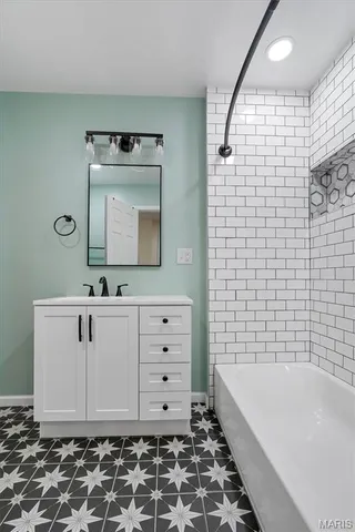 $295,000 | 6021 Leona Street, St. Louis, MO 63116