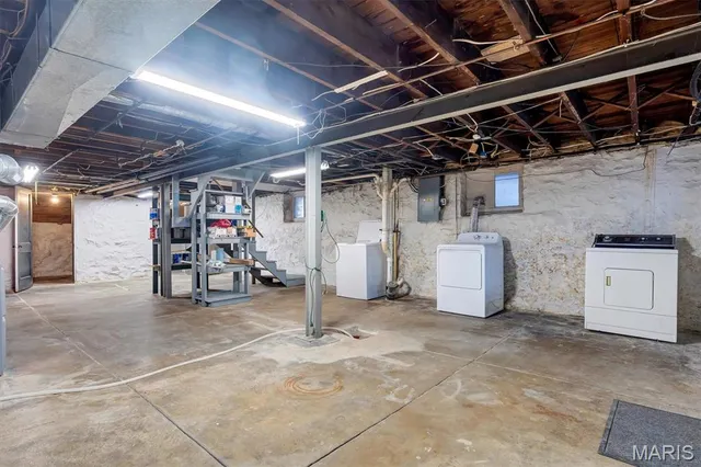 $295,000 | 6021 Leona Street, St. Louis, MO 63116