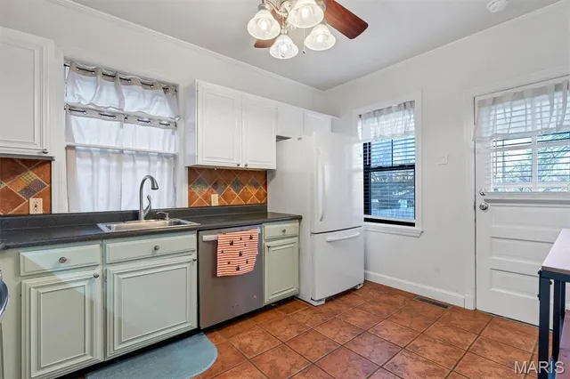 $295,000 | 6021 Leona Street, St. Louis, MO 63116