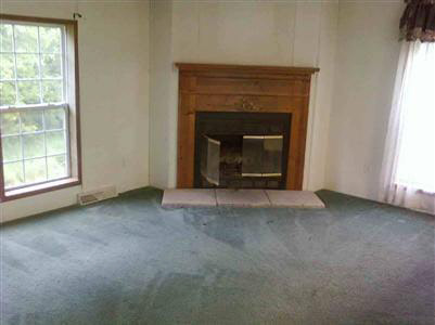 10495 Rustic Fenton, MI 48430 - Photo 4 of 6 20136874-3.JPG