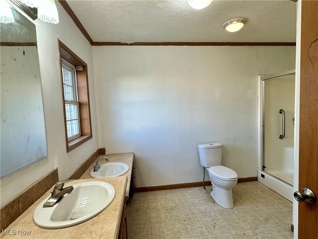 164 Anderson Road Fleming, OH 45729 - Photo 19 of 31 Large primary bathroom
