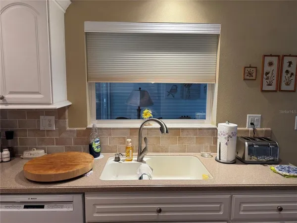 $290,000 | 340 Fairway Boulevard, Frostproof, FL 33843