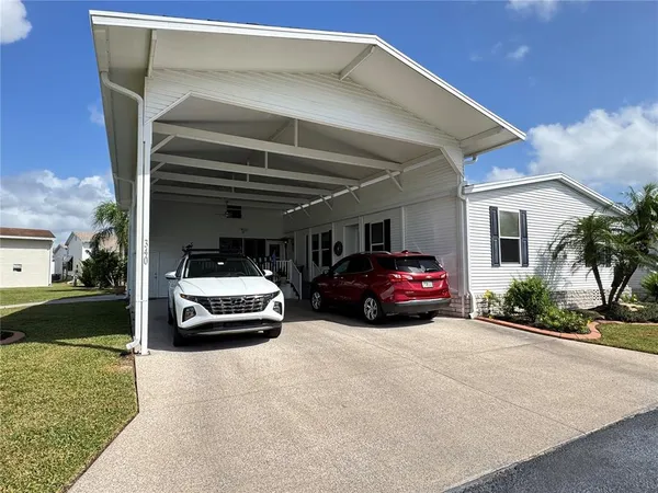 $290,000 | 340 Fairway Boulevard, Frostproof, FL 33843