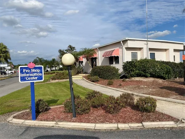 $290,000 | 340 Fairway Boulevard, Frostproof, FL 33843