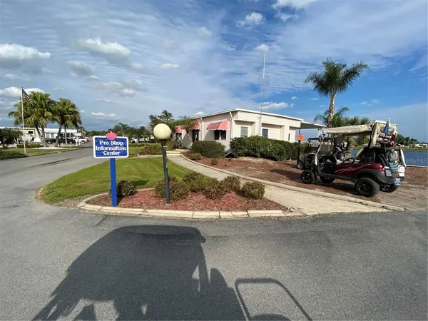 $290,000 | 340 Fairway Boulevard, Frostproof, FL 33843