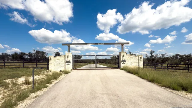 $325,000 | Tbd Brooklyn Dr Off Ranch Road 479, Mountain Home, TX 78058