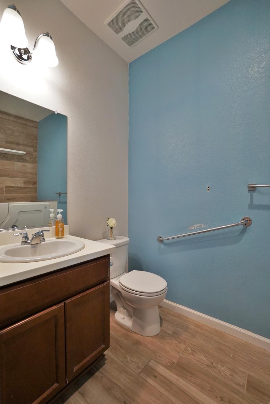 559 Ivory Street Lemoore, CA 93245 - Photo 21 of 59