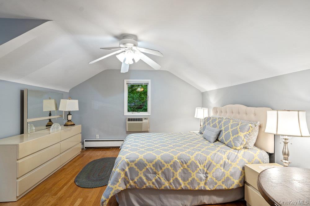 12 Chester Drive Great Neck, NY 11021 - Photo 20 of 30