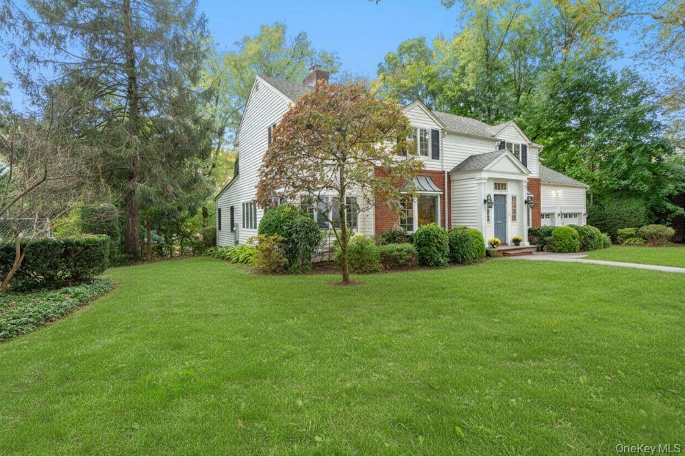 12 Chester Drive Great Neck, NY 11021 - Photo 2 of 30