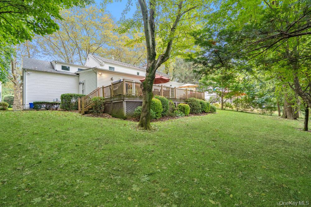 12 Chester Drive Great Neck, NY 11021 - Photo 27 of 30