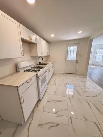 $3,000 | 146 Highway 284, Unionville, NY 10988