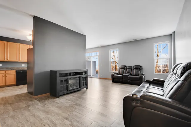 $244,873 | 8513 Sawyer Court, Joliet, IL 60431