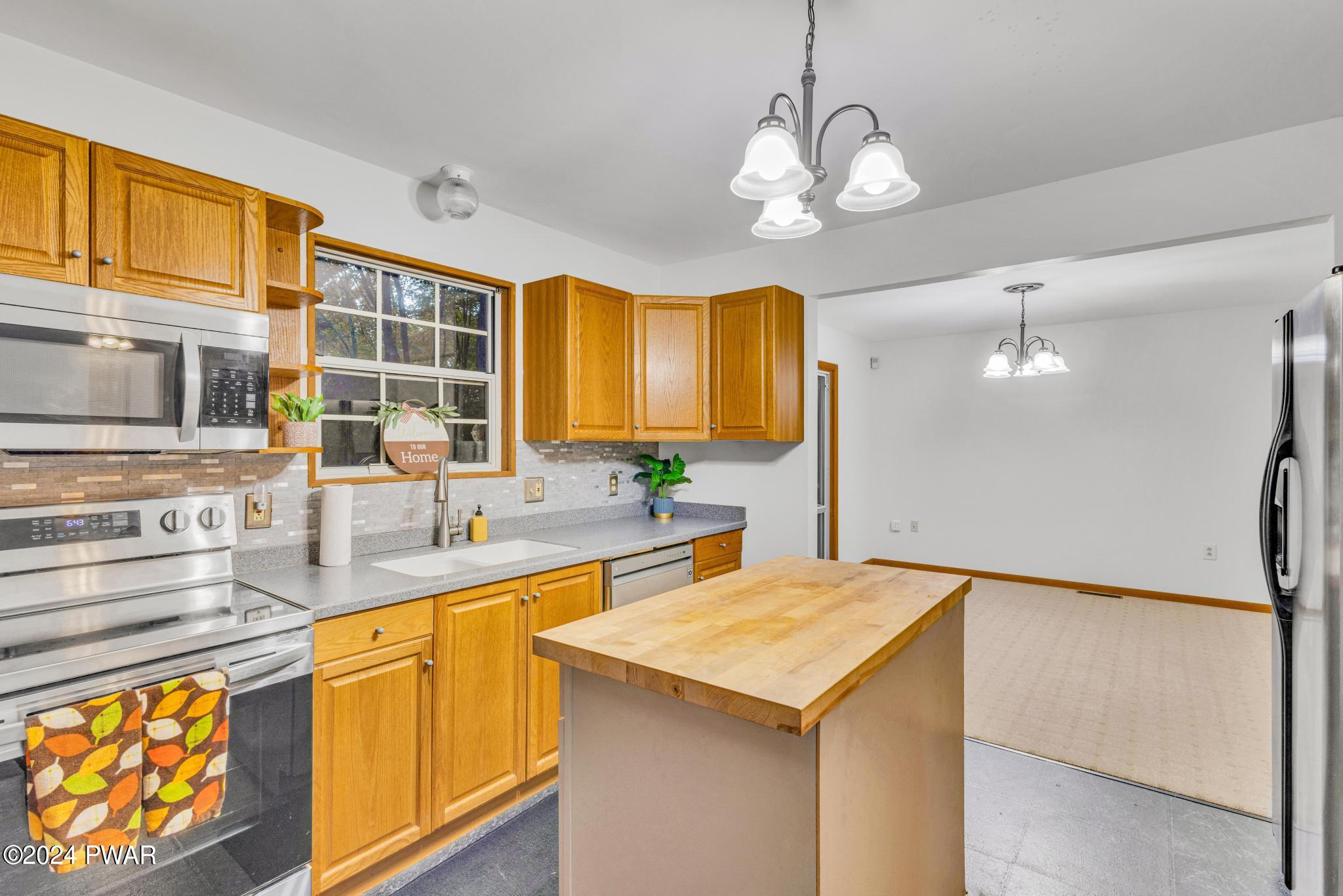 124 Ruffed Grouse Drive Greentown, PA 18426 - Photo 10 of 46