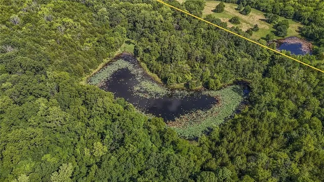 $1,300,000 | 926 South 130th Street, Bonner Springs, KS 66012