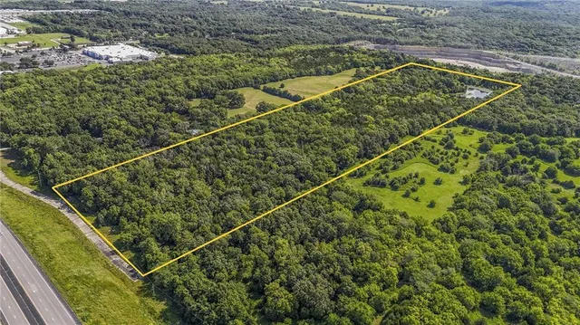 $1,300,000 | 926 South 130th Street, Bonner Springs, KS 66012