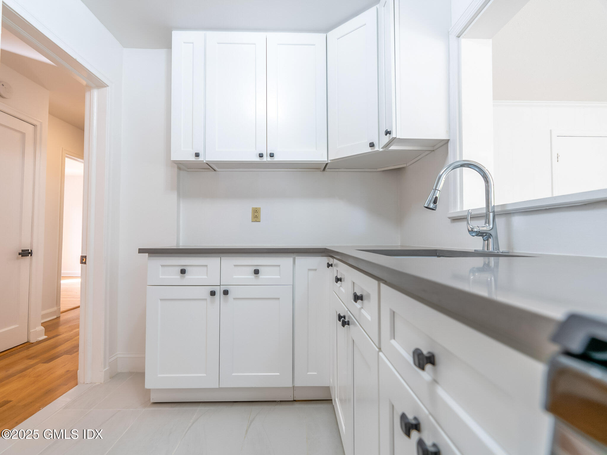 11 Sheep Hill Road Riverside, CT 06878 - Photo 4 of 13 Kitchen