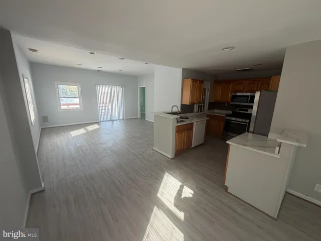 $3,500 | 7608 Leonard Drive, Falls Church, VA 22043