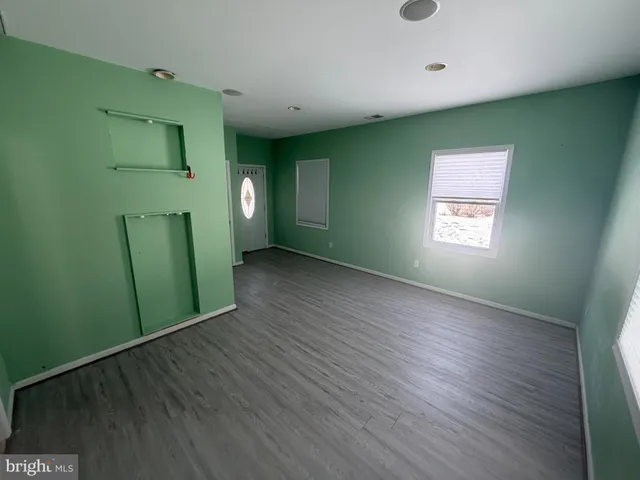 $3,500 | 7608 Leonard Drive, Falls Church, VA 22043