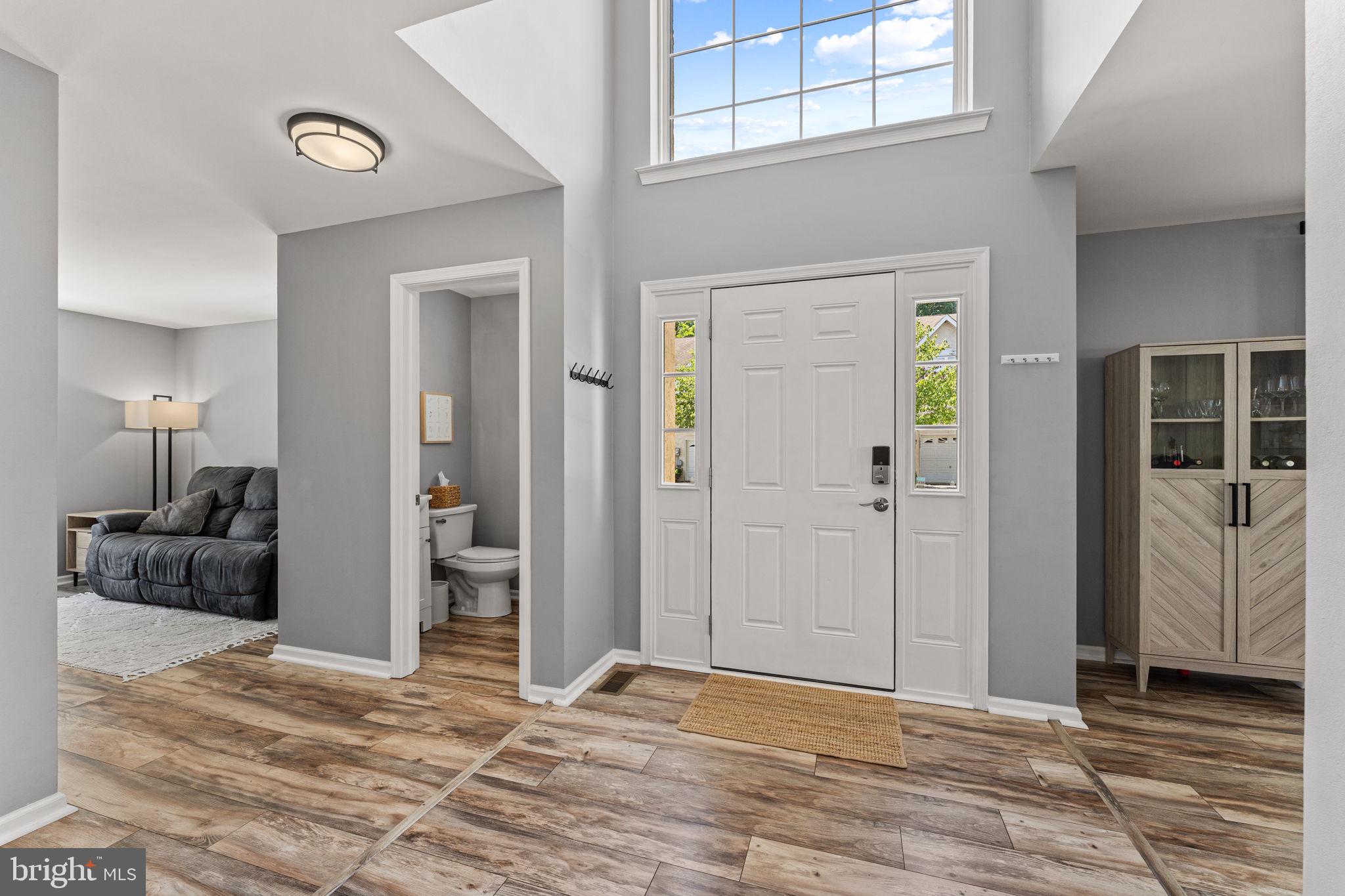 101 Riverside Drive Red Hill, PA 18076 - Photo 4 of 35 Foyer