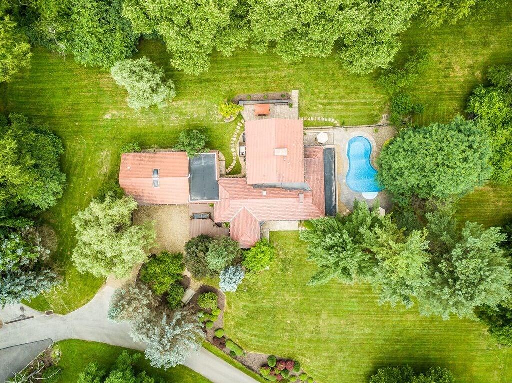 234 Hunt Road Pittsburgh, PA 15215 - Photo 3 of 25 Gallery Image 3