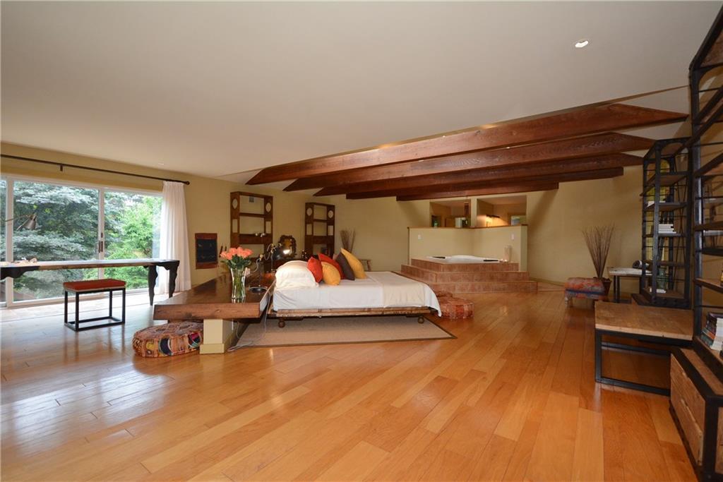 234 Hunt Road Pittsburgh, PA 15215 - Photo 21 of 25 Gallery Image 21