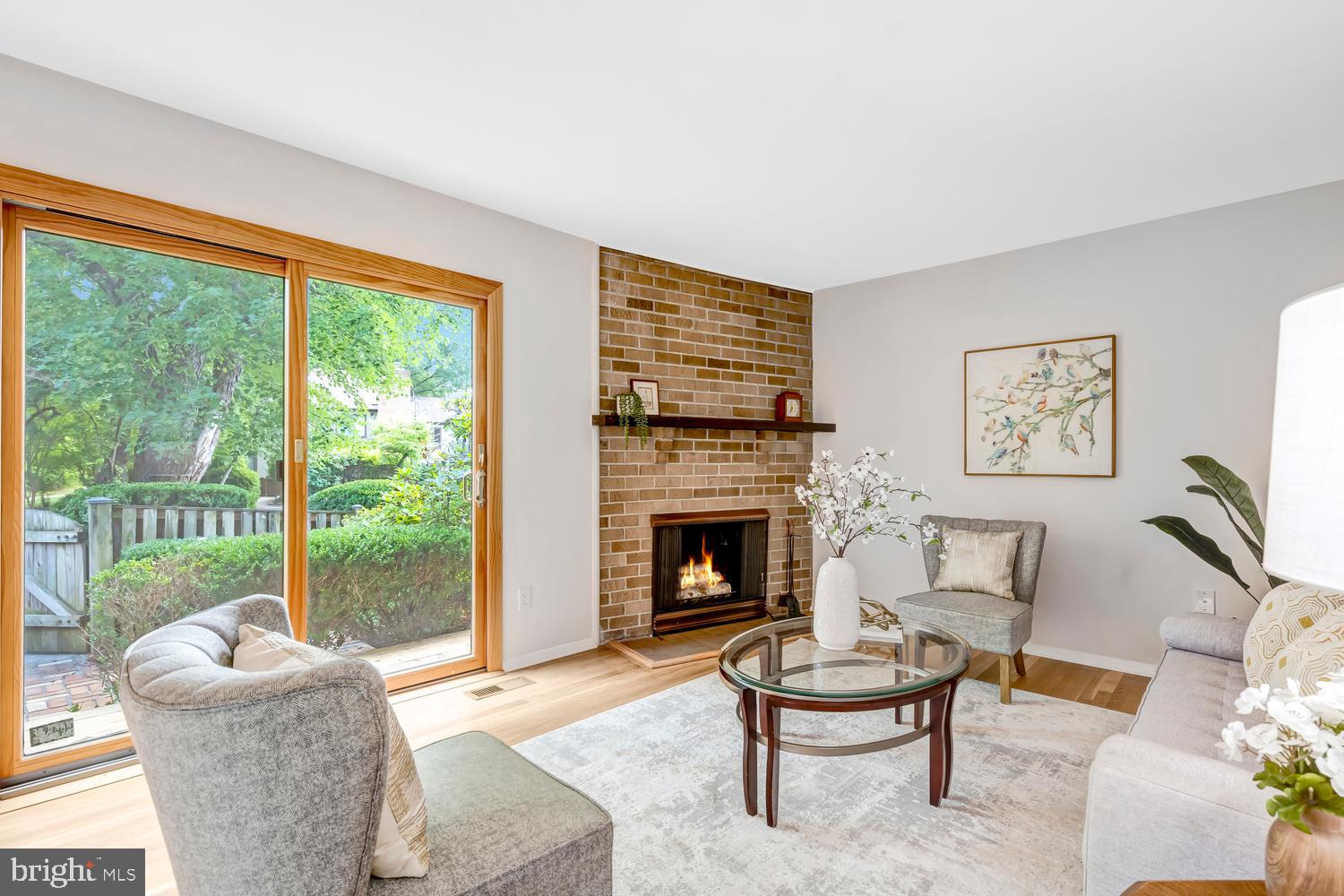 1412 Green Run Lane Reston, VA 20190 - Photo 22 of 48 Living room