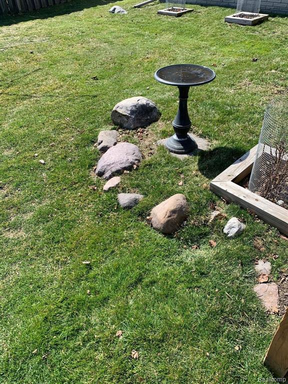 22111 Hall Road Woodhaven, MI 48183 - Photo 41 of 46