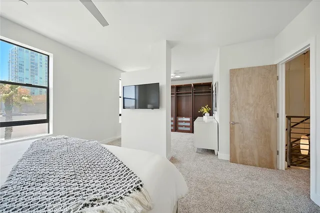 $725,000 | 395 East 4th Street, Unit 39, Long Beach, CA 90802