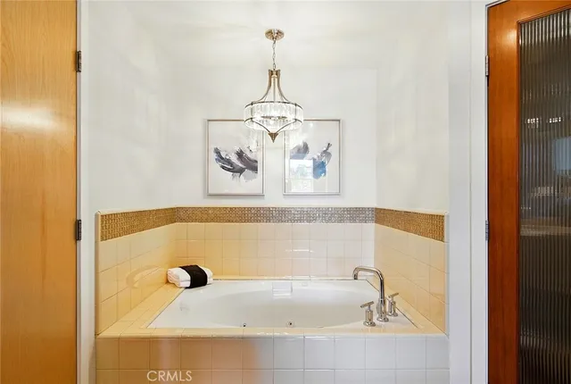 $725,000 | 395 East 4th Street, Unit 39, Long Beach, CA 90802