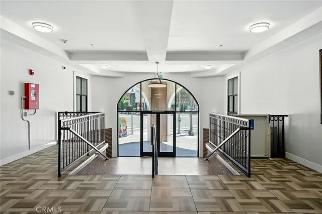 $725,000 | 395 East 4th Street, Unit 39, Long Beach, CA 90802