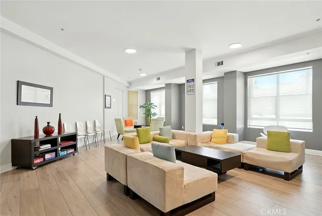 $725,000 | 395 East 4th Street, Unit 39, Long Beach, CA 90802