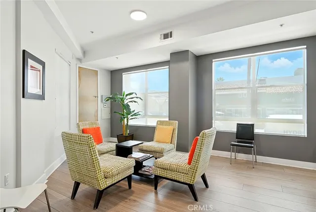 $725,000 | 395 East 4th Street, Unit 39, Long Beach, CA 90802