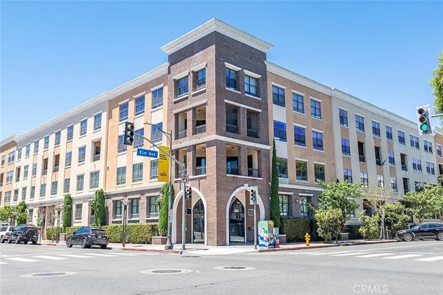 $725,000 | 395 East 4th Street, Unit 39, Long Beach, CA 90802