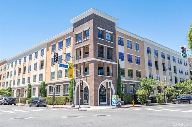 $725,000 | 395 East 4th Street, Unit 39, Long Beach, CA 90802