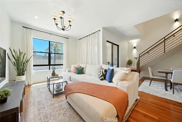 $725,000 | 395 East 4th Street, Unit 39, Long Beach, CA 90802