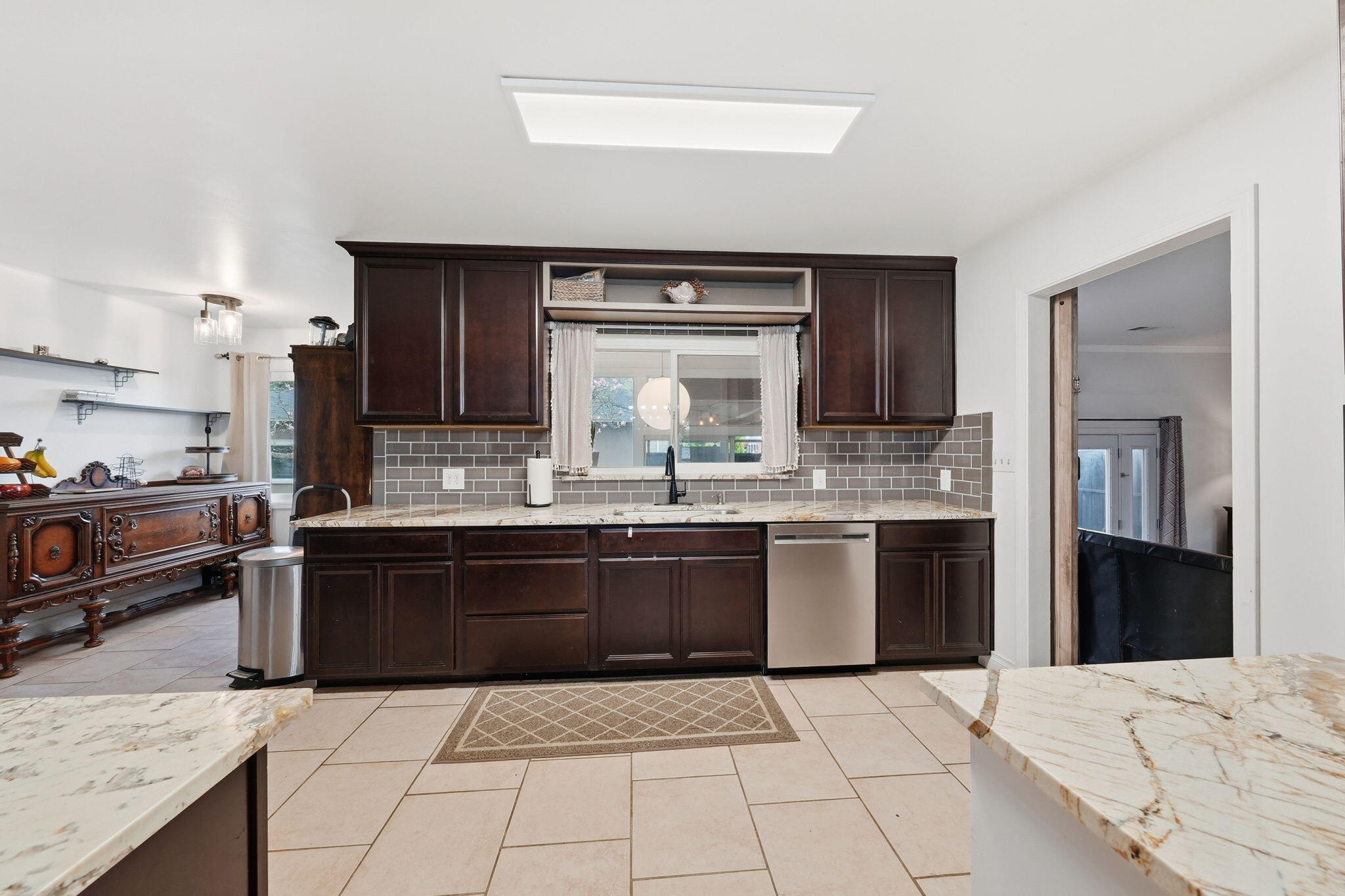 545 Cedar Street Red Bluff, CA 96080 - Photo 8 of 35 9-web-or-mls-IMG-09