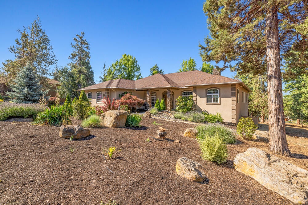 6246SanderlingRd-5