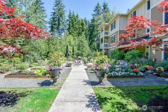$610,000 | 23924 Northeast 115th Lane, Unit 304, Redmond, WA 98053