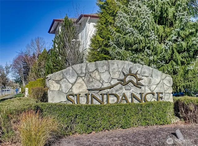 $610,000 | 23924 Northeast 115th Lane, Unit 304, Redmond, WA 98053