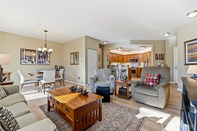 $610,000 | 23924 Northeast 115th Lane, Unit 304, Redmond, WA 98053