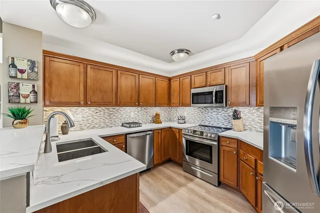 $610,000 | 23924 Northeast 115th Lane, Unit 304, Redmond, WA 98053