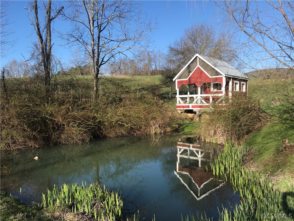 11265 Dry Run Road Williamsville, VA 24487 - Photo 21 of 49 Gallery Image 21