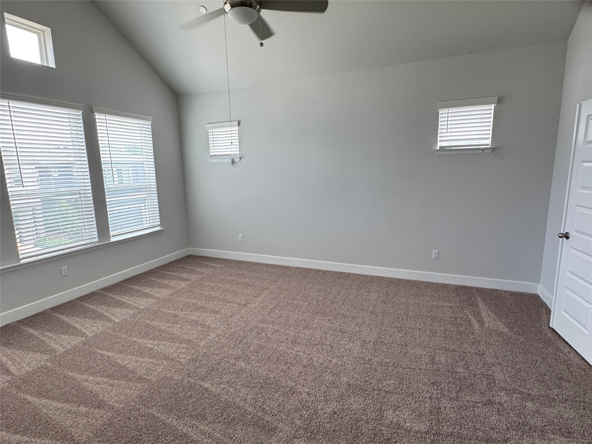 3000 Chisholm Trail Road, Unit 33 Round Rock, TX 78681 - Photo 13 of 31 an empty room with windows
