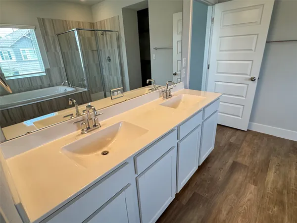$2,699 | 3000 Chisholm Trail Road, Unit 33, Round Rock, TX 78681