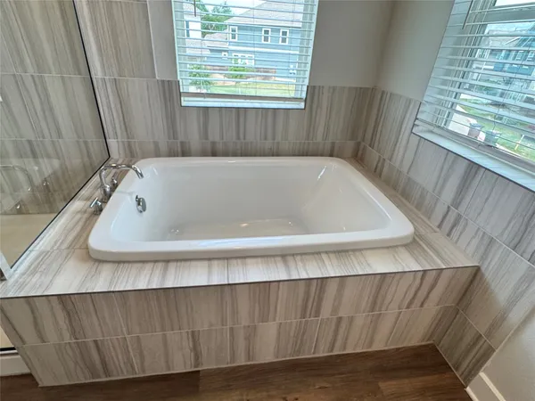 $2,699 | 3000 Chisholm Trail Road, Unit 33, Round Rock, TX 78681